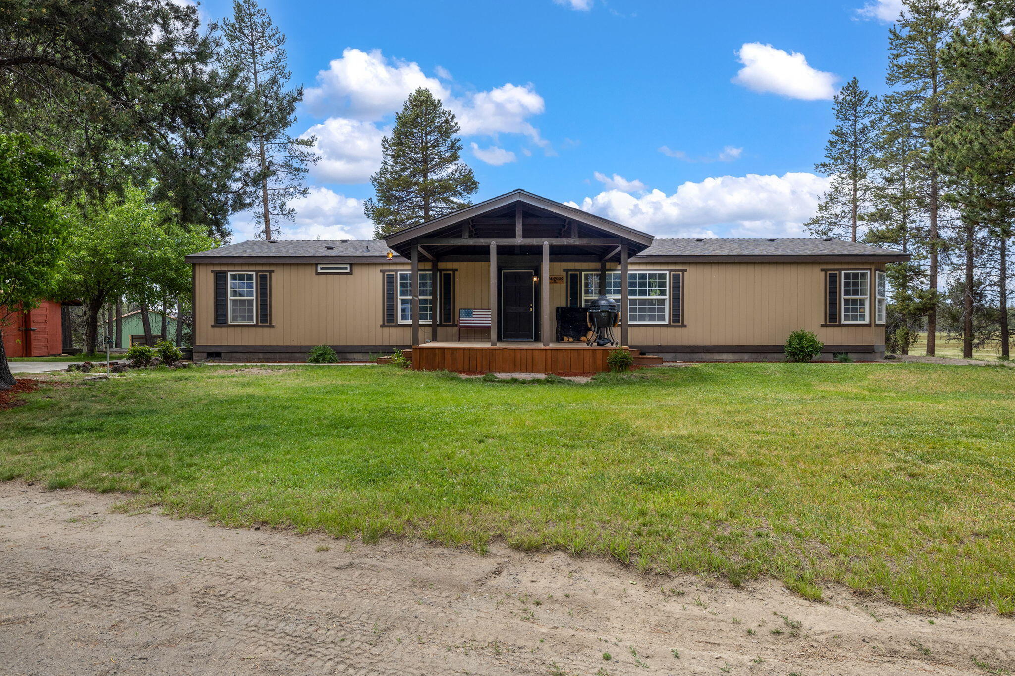 151772 Beal Road La Pine, OR 97739 - Photo 25 of 35 Front of house