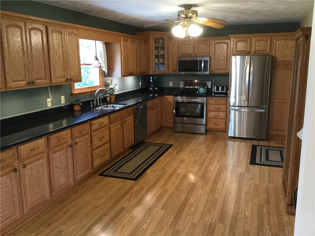 95 Charles Street Clark, PA 16113 - Photo 5 of 25 Gallery Image 5