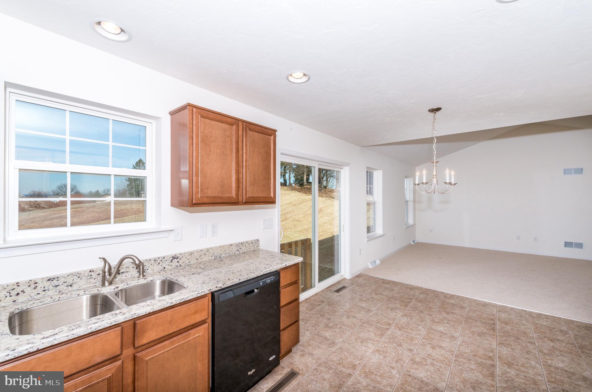 320 Clover Lane, Unit 1 Hanover, PA 17331 - Photo 5 of 24 Similar Photo