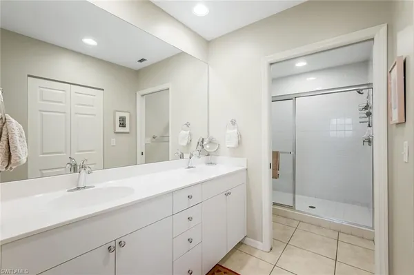 $3,250 | 470 Launch Circle, Unit V301, Naples, FL 34108