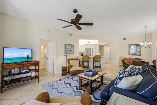 $3,250 | 470 Launch Circle, Unit V301, Naples, FL 34108