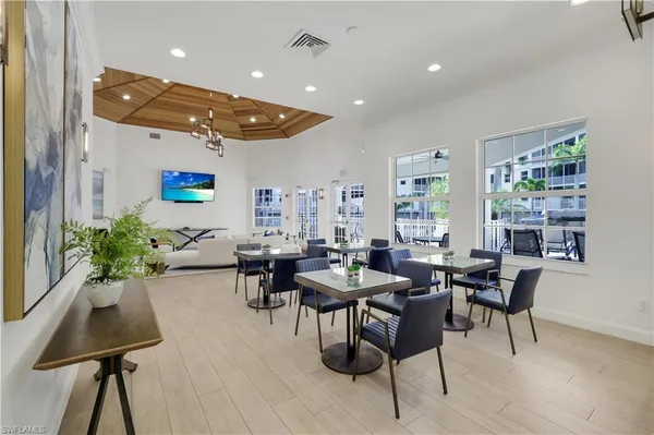 $3,250 | 470 Launch Circle, Unit V301, Naples, FL 34108