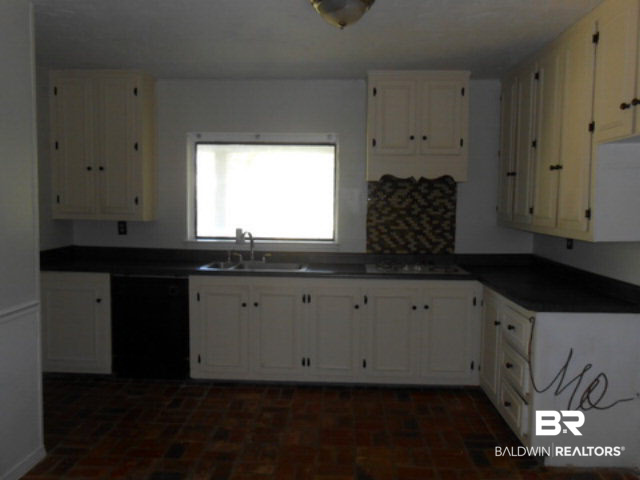 216 Court Street Mobile, AL 36611 - Photo 4 of 22