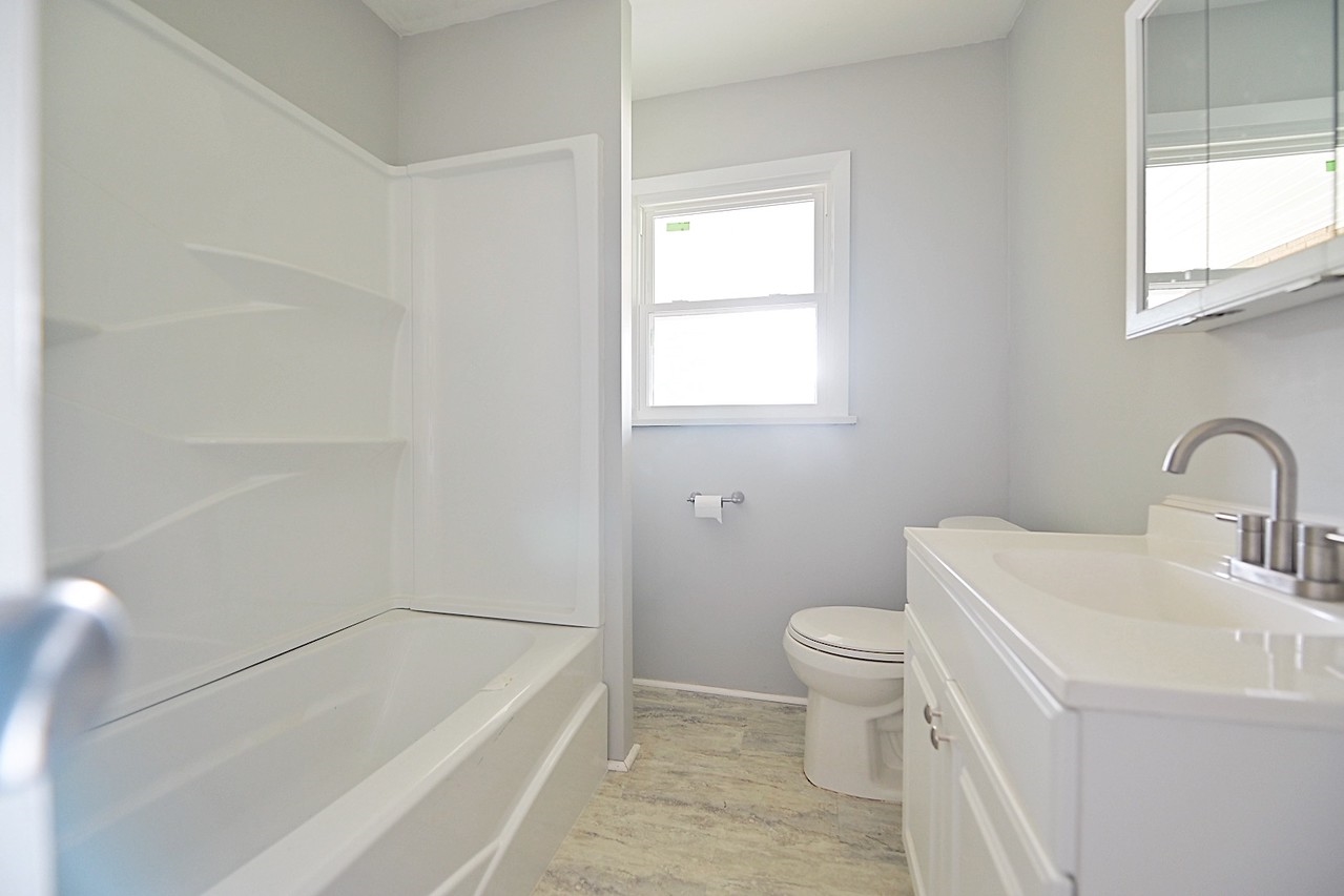 20341 Roosevelt Road South Bend, IN 46614 - Photo 9 of 21 Gallery Image 9