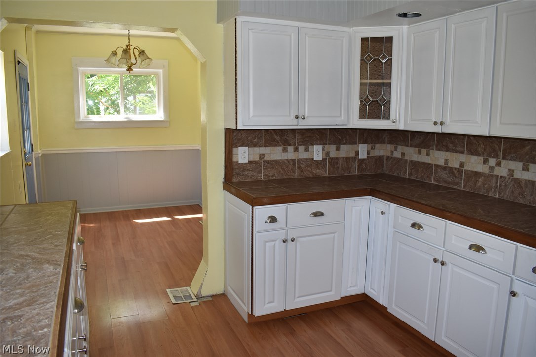 1654 Hampton Road Akron, OH 44305 - Photo 7 of 21