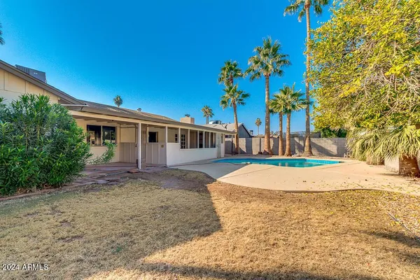 $2,995 | 2138 East Fremont Drive, Tempe, AZ 85282