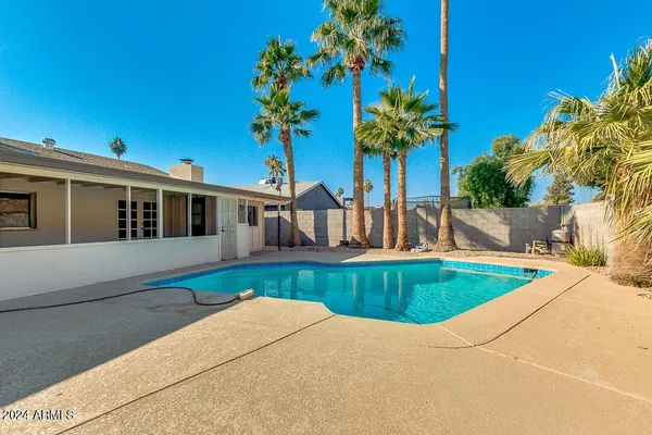 $2,995 | 2138 East Fremont Drive, Tempe, AZ 85282