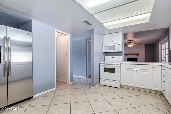 $3,200 | 2138 East Fremont Drive, Tempe, AZ 85282