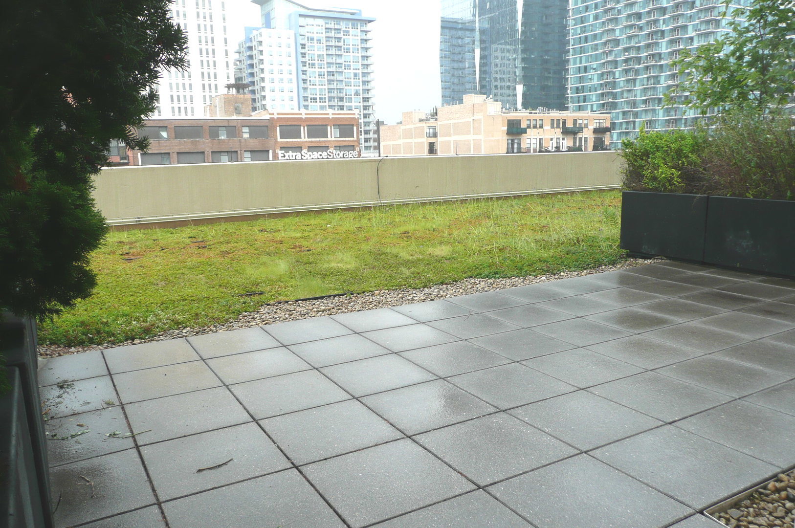 1255 South State Street, Unit 607 Chicago, IL 60605 - Photo 14 of 20 a view of a terrace with yard