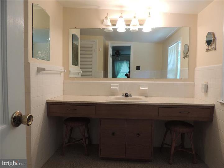 247 Sunnybrook Road Runnemede, NJ 08007 - Photo 11 of 16