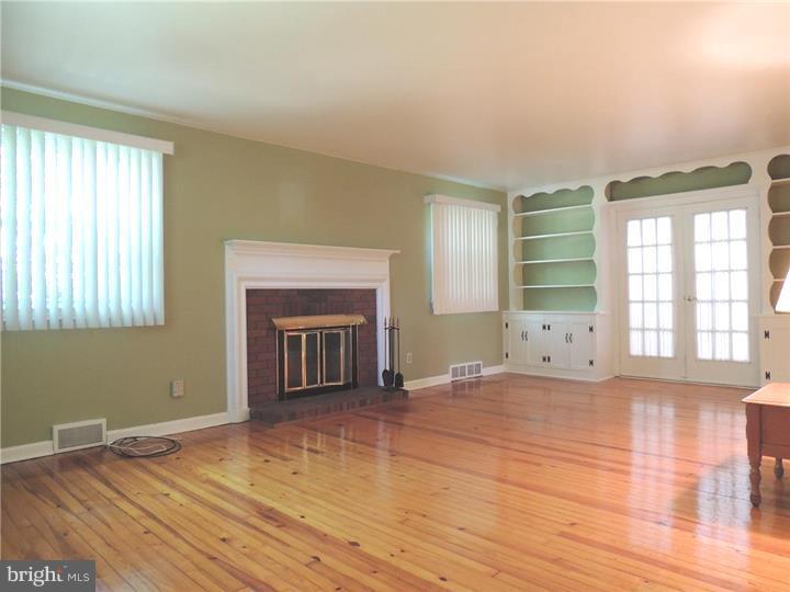 247 Sunnybrook Road Runnemede, NJ 08007 - Photo 3 of 16