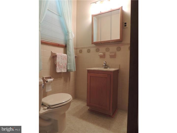 247 Sunnybrook Road Runnemede, NJ 08007 - Photo 8 of 16
