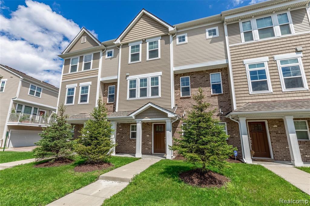 3432 South Rochester Road, Unit 6 Royal Oak, MI 48073 - Photo 2 of 27