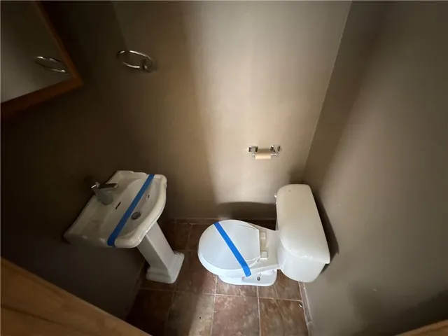 $180,600 | 137 North Van Brunt Boulevard, Kansas City, MO 64123