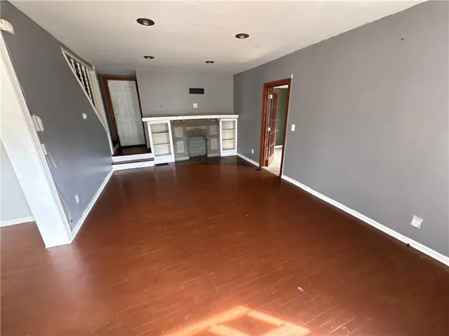 $180,600 | 137 North Van Brunt Boulevard, Kansas City, MO 64123