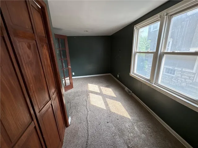 $180,600 | 137 North Van Brunt Boulevard, Kansas City, MO 64123