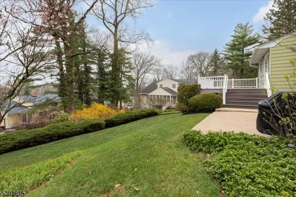 $980,000 | 26 Crest Drive, Berkeley Heights, NJ 07974