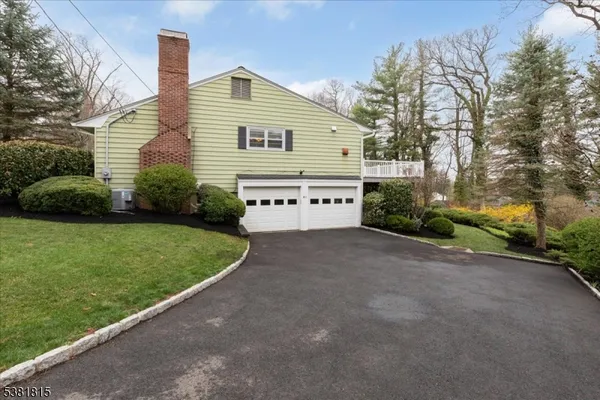 $980,000 | 26 Crest Drive, Berkeley Heights, NJ 07974