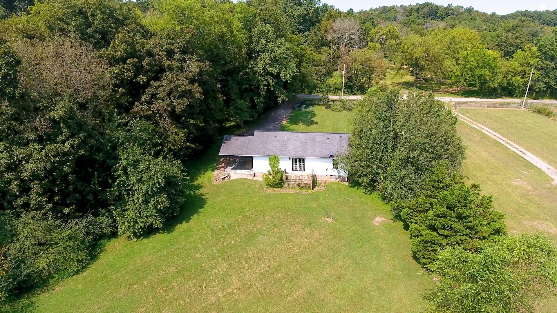 261 Mill Road Shelbyville, TN 37160 - Photo 2 of 10 Gallery Image 2