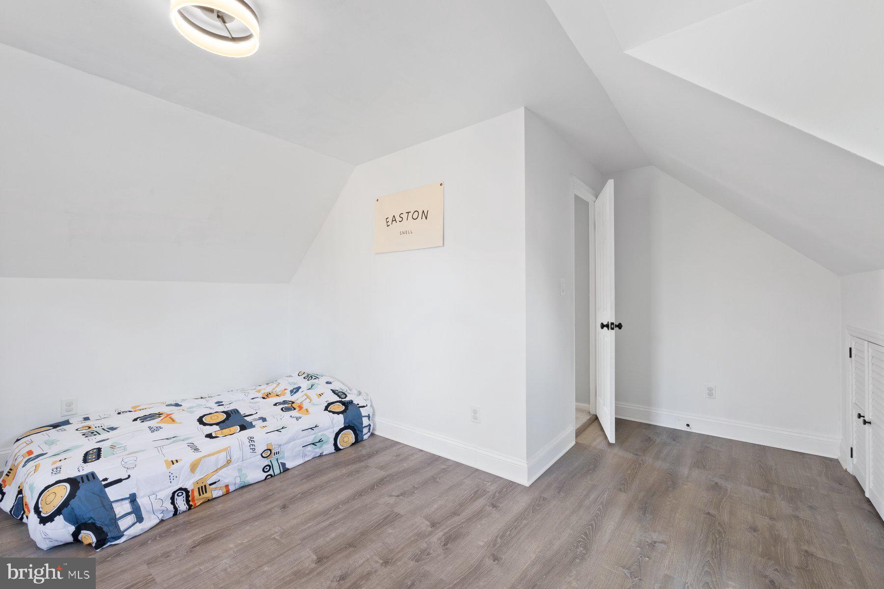 4181 Buffalo Road Mount Airy, MD 21771 - Photo 20 of 38 a view of a livingroom with toys