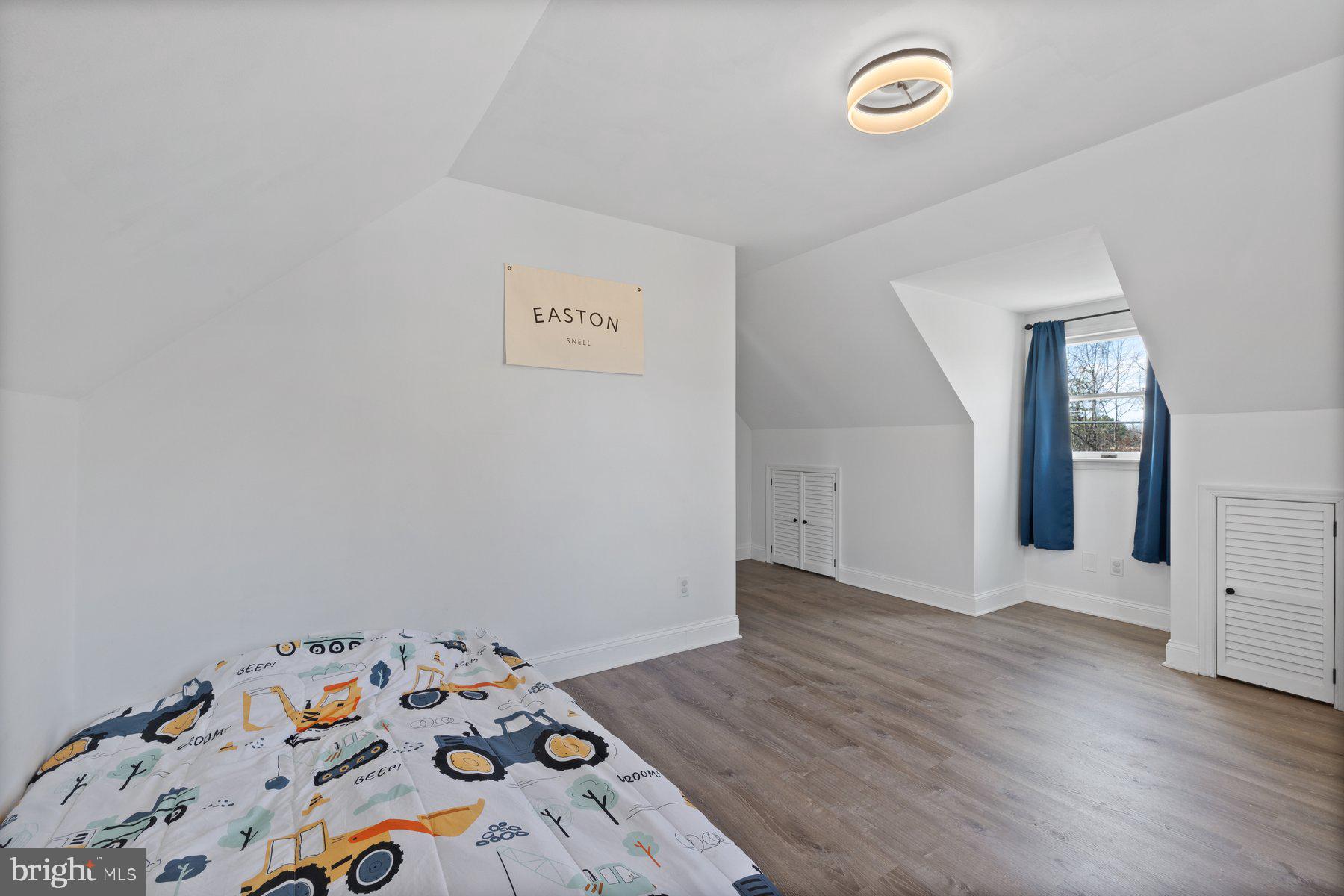 4181 Buffalo Road Mount Airy, MD 21771 - Photo 21 of 38 an empty room with a window