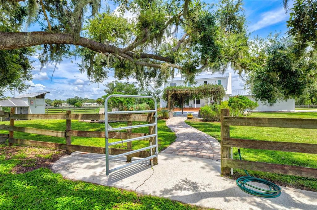 5710 Vanderipe Road Sarasota, FL 34241 - Photo 57 of 100 Gallery Image 57