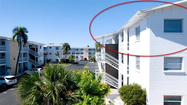 a view of a large white building