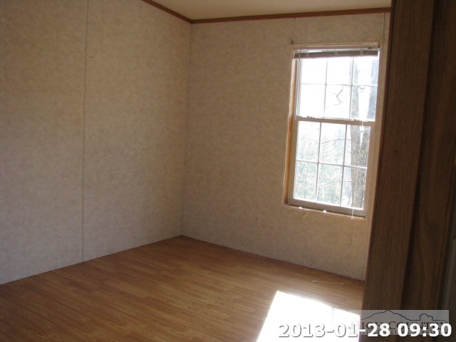 360 Moore Road Lansing, NC 28643 - Photo 5 of 13