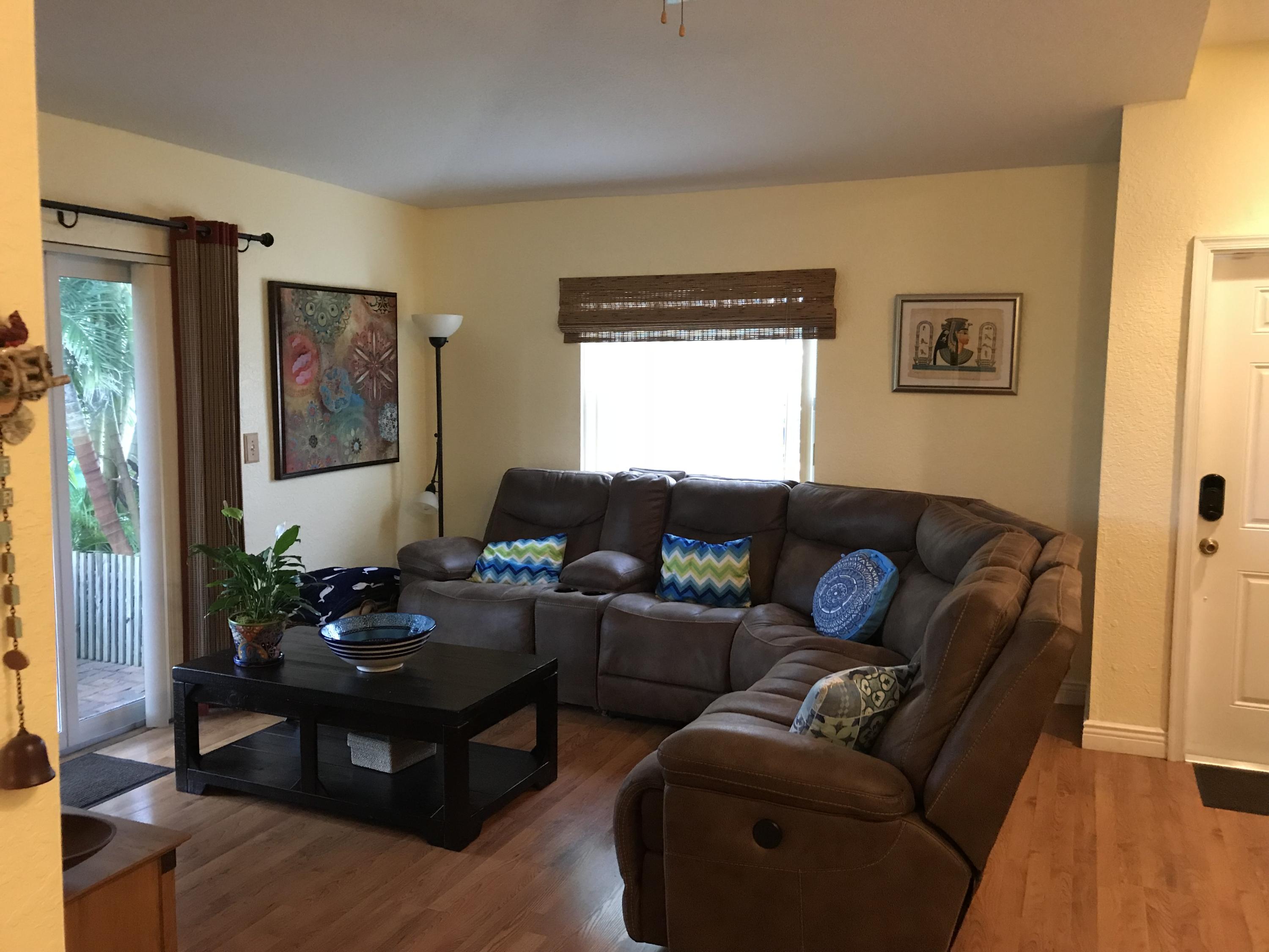 2122 East Ridge Circle East Boynton Beach, FL 33435 - Photo 11 of 21 Living Room1
