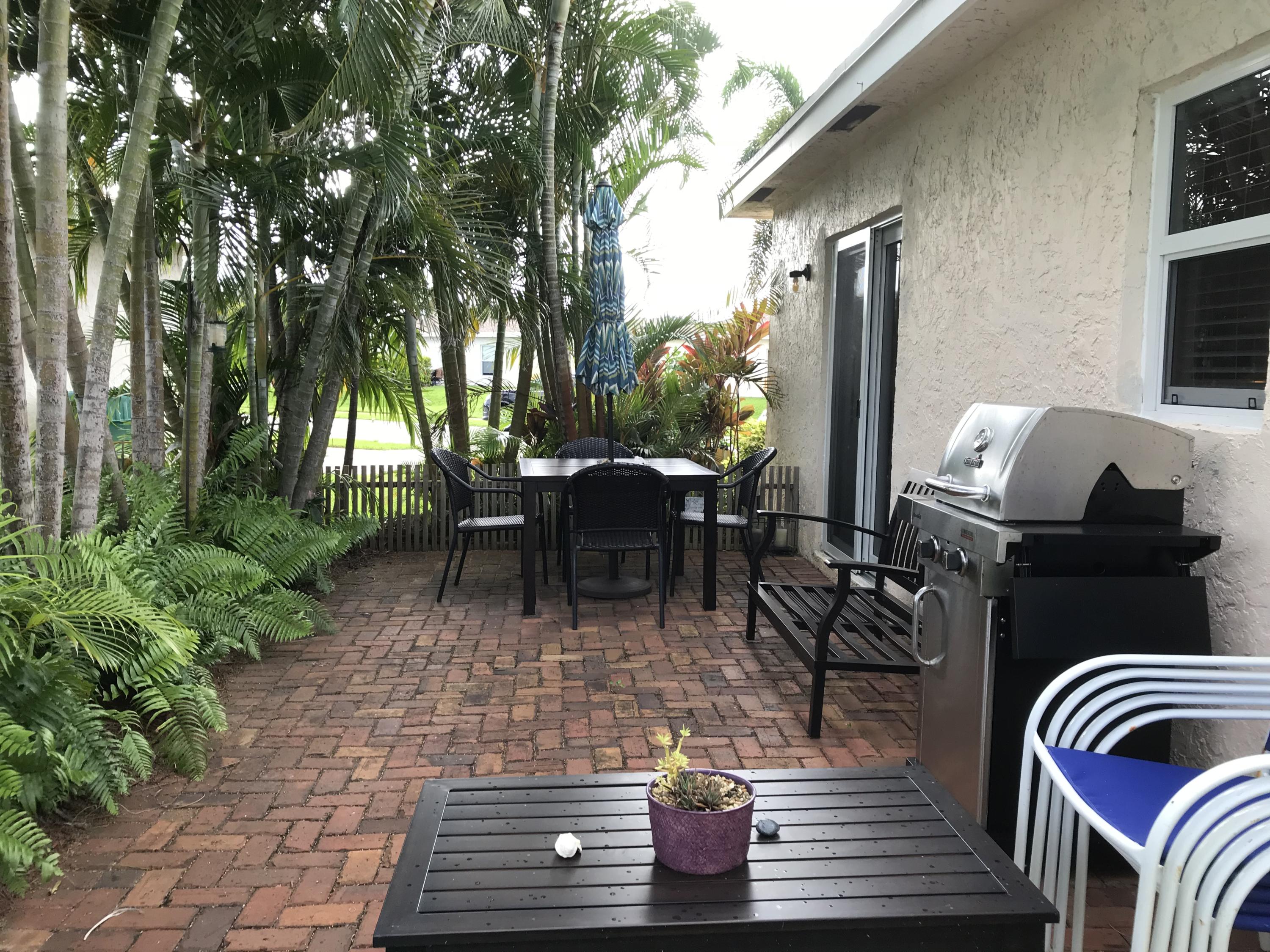 2122 East Ridge Circle East Boynton Beach, FL 33435 - Photo 6 of 21 Patio 1