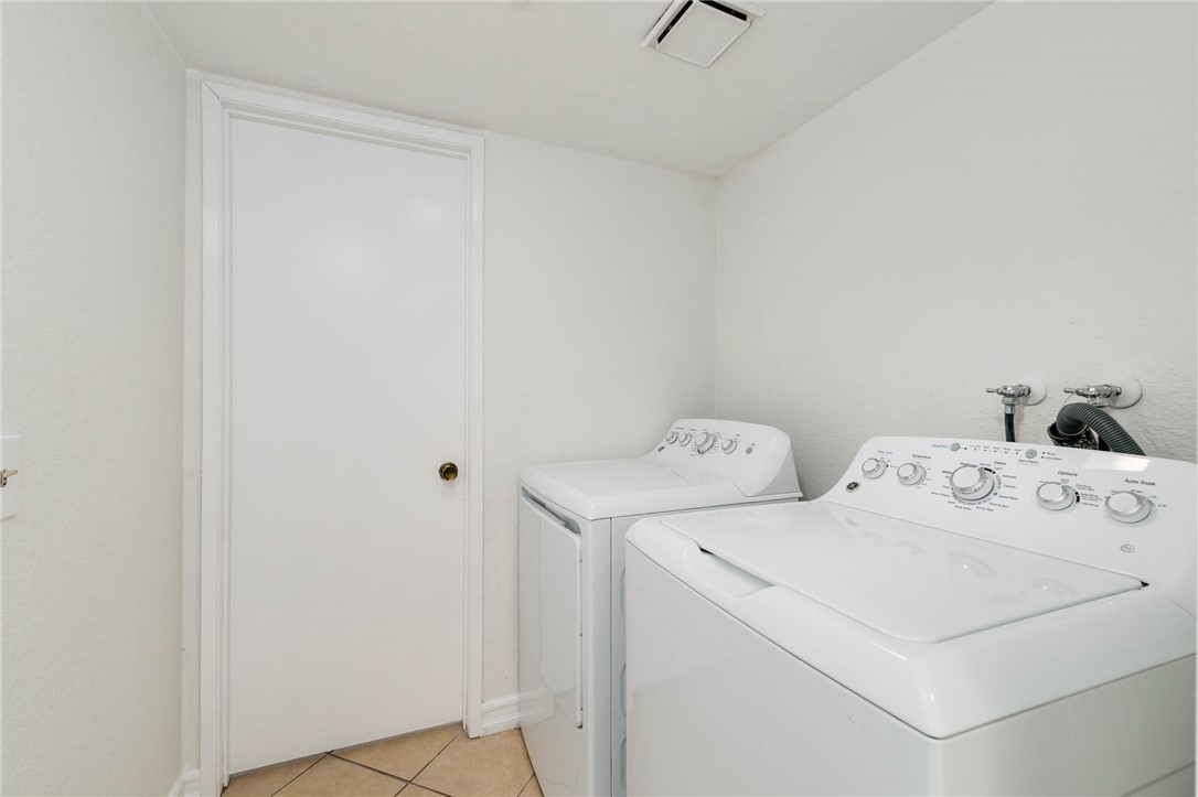 1188 West Van Koevering Street Rialto, CA 92376 - Photo 14 of 38