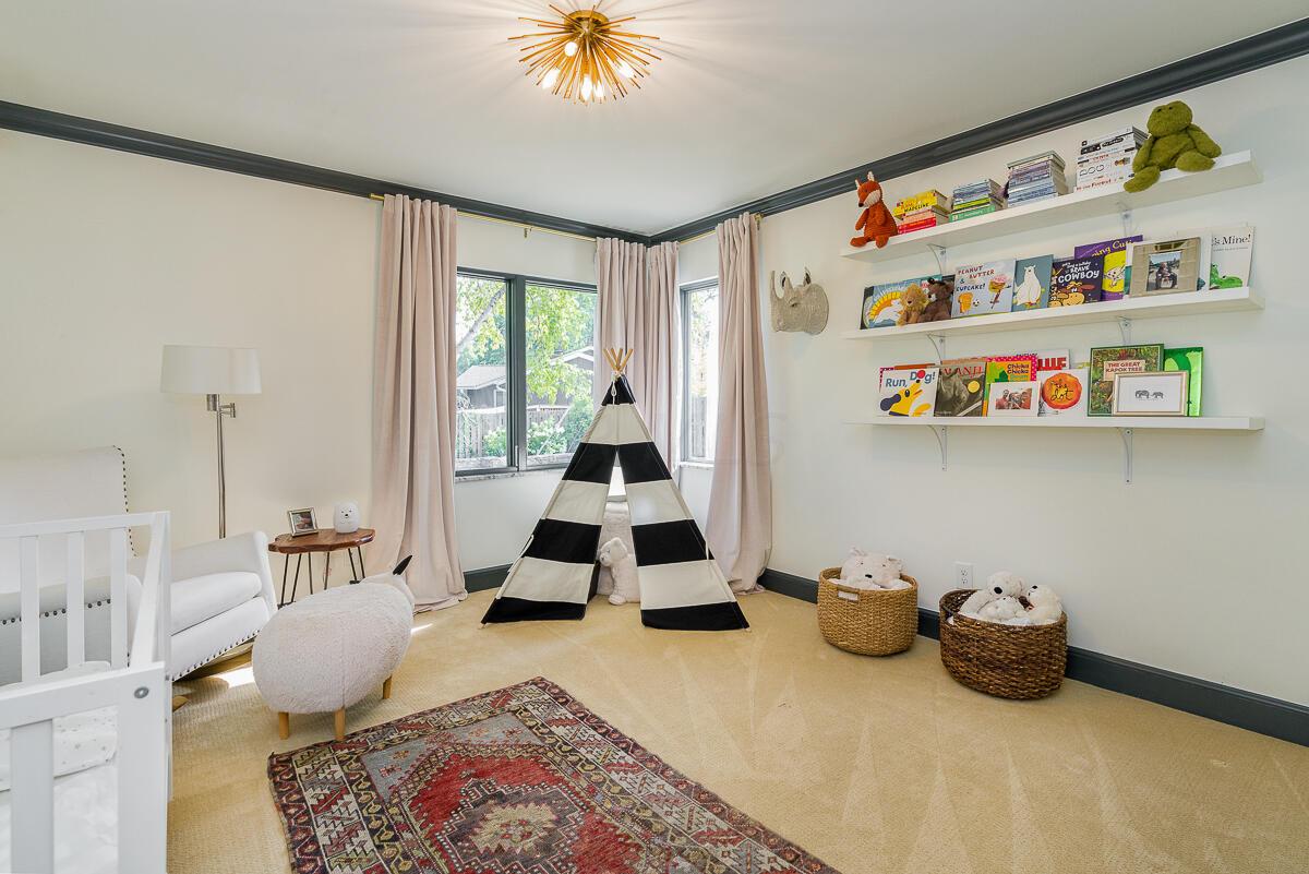2630 Edington Road Columbus, OH 43221 - Photo 18 of 31 Gallery Image 18