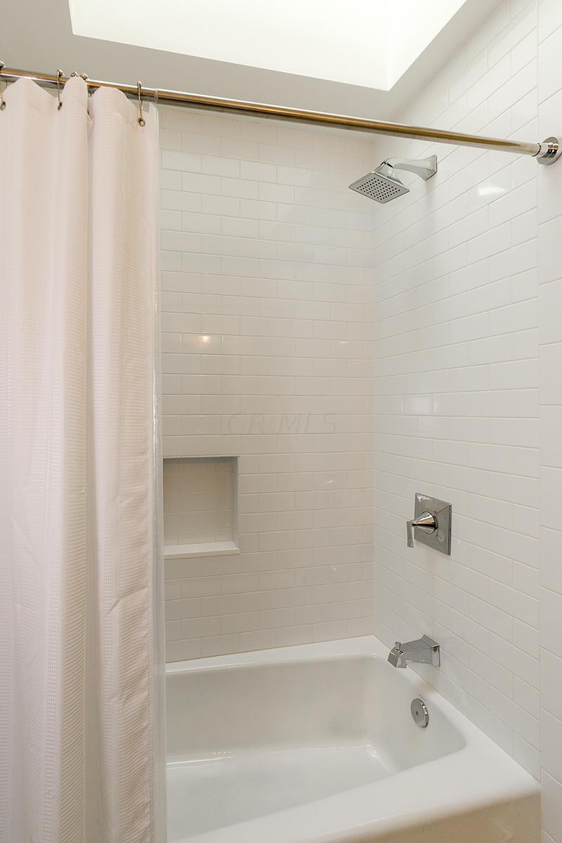 2630 Edington Road Columbus, OH 43221 - Photo 21 of 31 Gallery Image 21