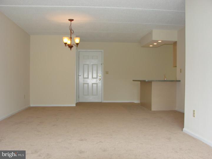 116 Brandon Road Norristown, PA 19403 - Photo 3 of 20 Living Room