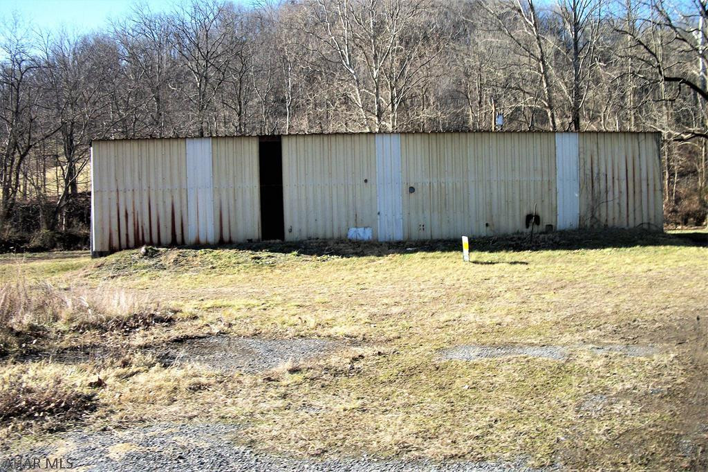 1634 Cooks Mill Road Hyndman, PA 15545 - Photo 7 of 11
