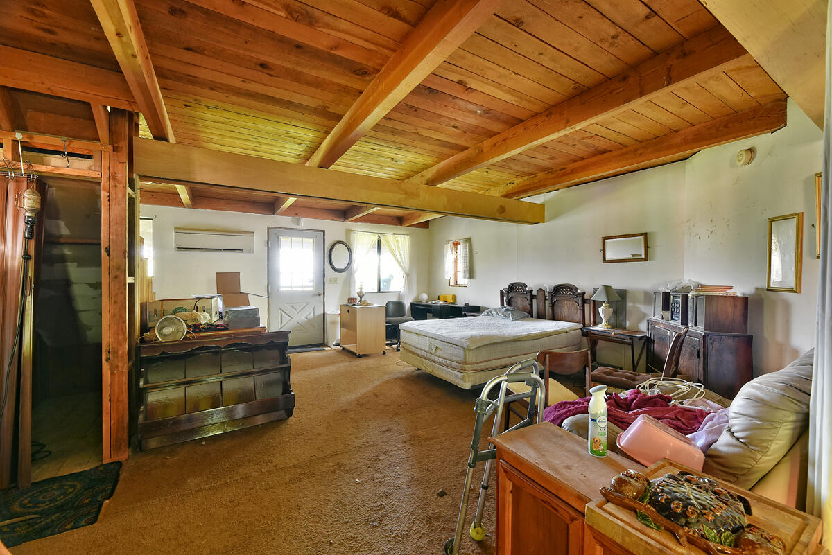 2297 Holcomb Springs Road Gold Hill, OR 97525 - Photo 14 of 30 13