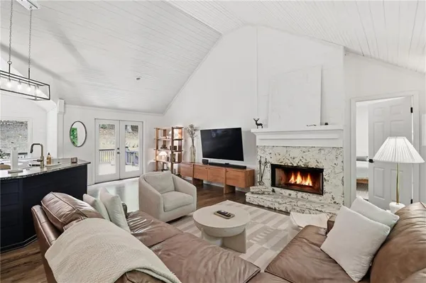 $675,000 | 648 Bellflower Drive, Big Canoe, GA 30143