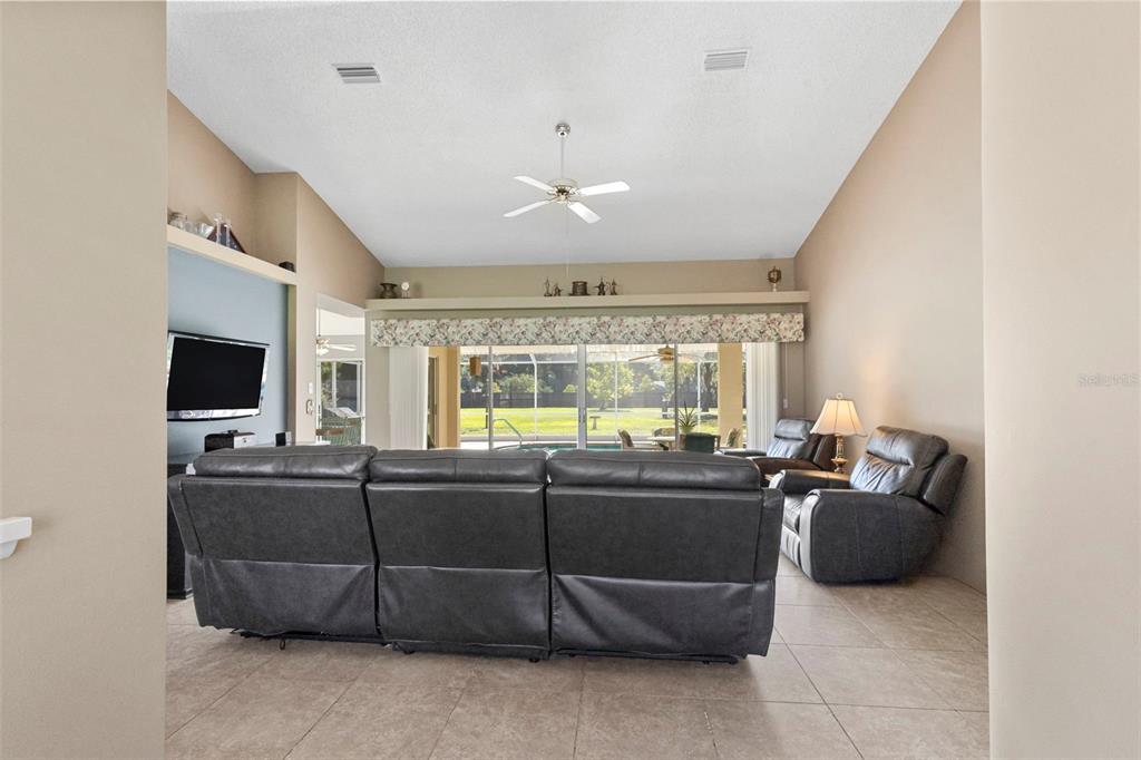 17269 Raintree Road Lutz, FL 33558 - Photo 5 of 62 Gallery Image 5