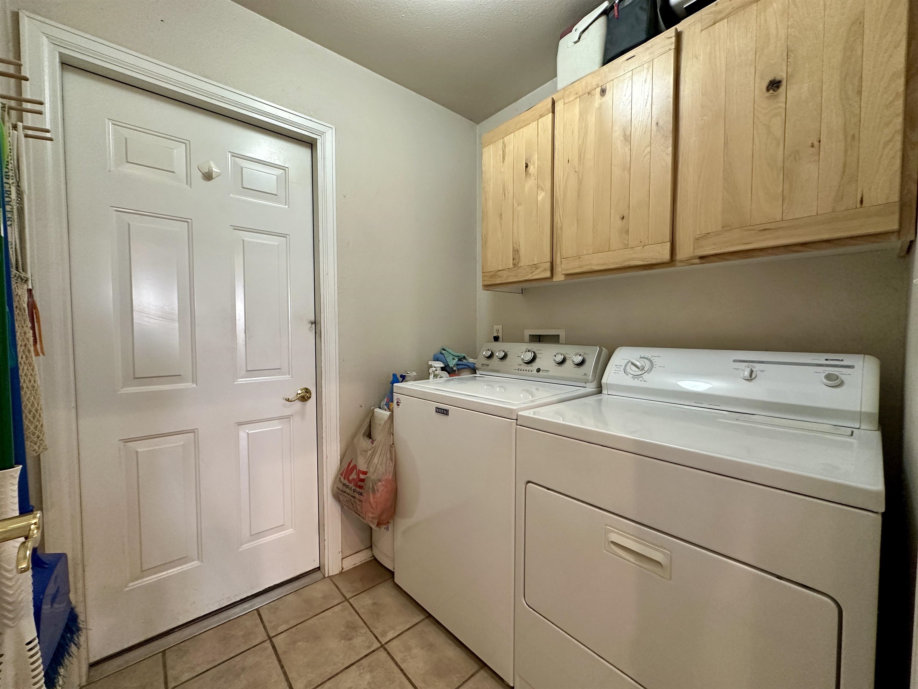 881 22 Road Grand Junction, CO 81505 - Photo 18 of 36 a utility room with dryer and washer