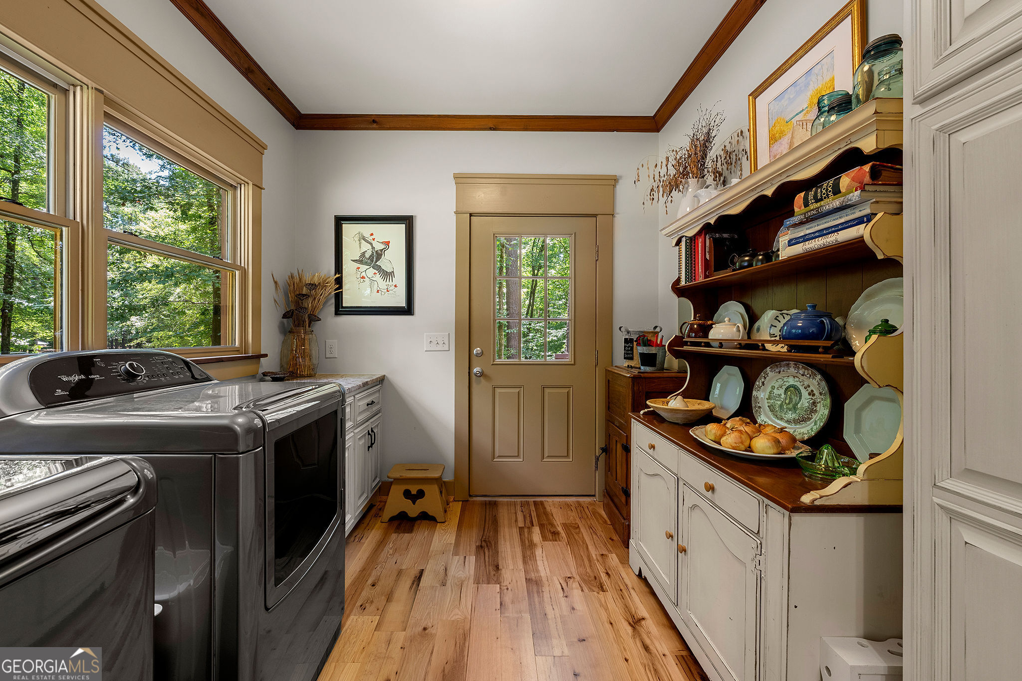 1638 Minor Road Culloden, GA 31016 - Photo 34 of 144 a kitchen with stainless steel appliances granite countertop a stove and a sink
