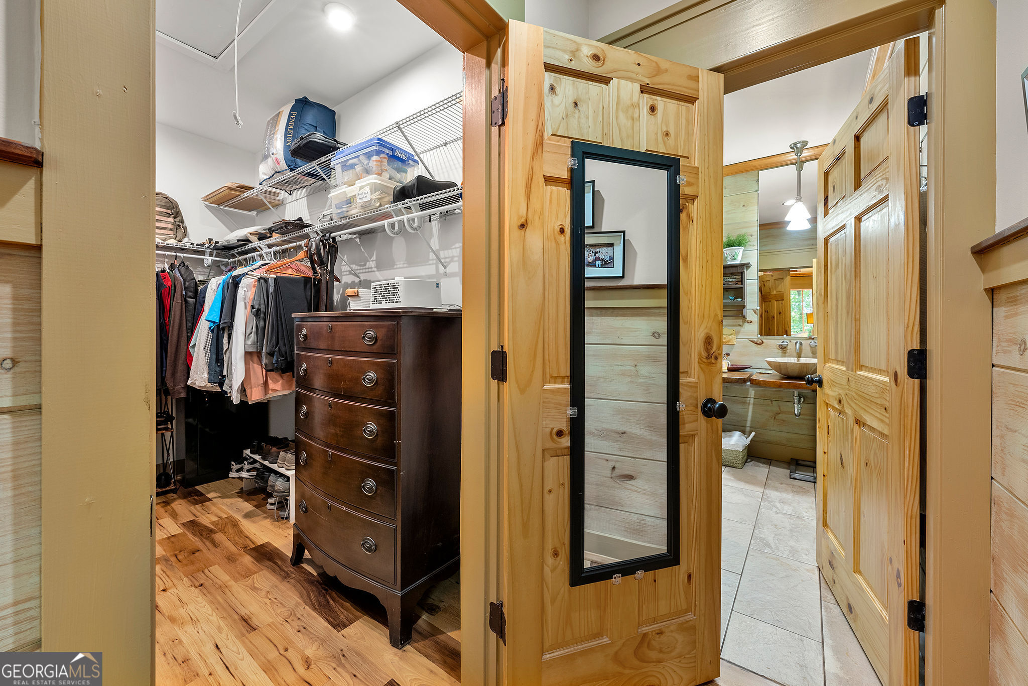 1638 Minor Road Culloden, GA 31016 - Photo 65 of 144 a view of walk in closet