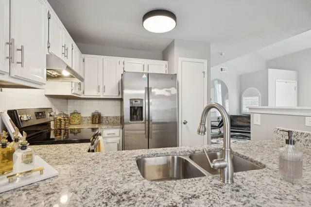 $369,900 | 2001 Lassiter Drive, Goodlettsville, TN 37072