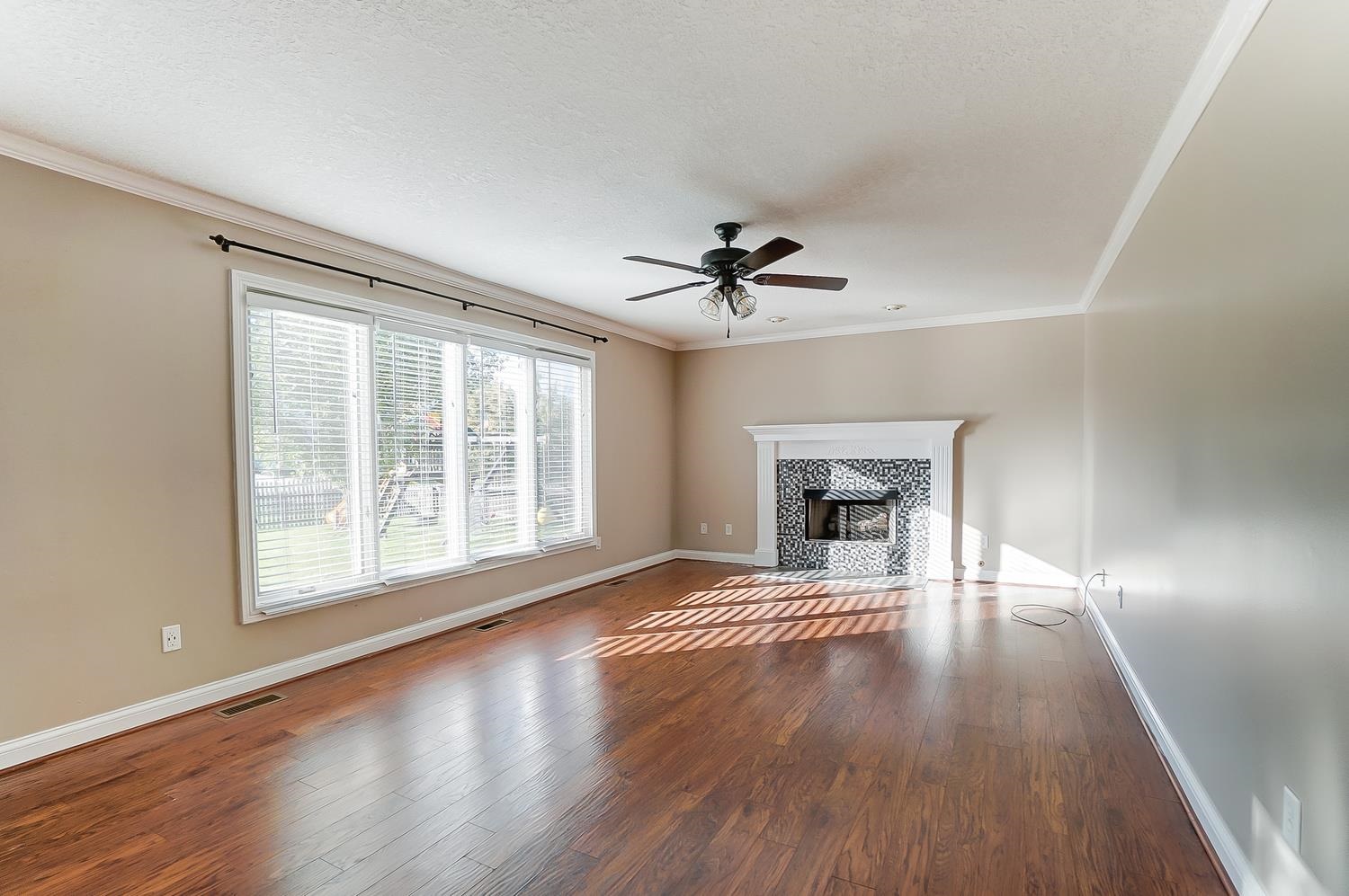 10301 Bitterroot Court Fort Wayne, IN 46804 - Photo 4 of 36 Gallery Image 4