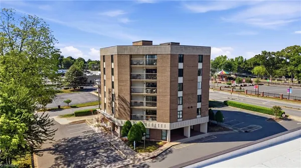 $215,000 | 531 North Hamilton Street, Unit L, High Point, NC 27262
