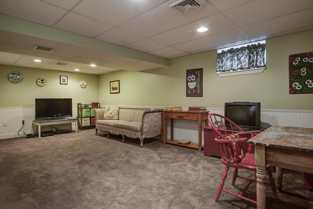 35 Anthony Road Franklin, MA 02038 - Photo 21 of 22 Gallery Image 21