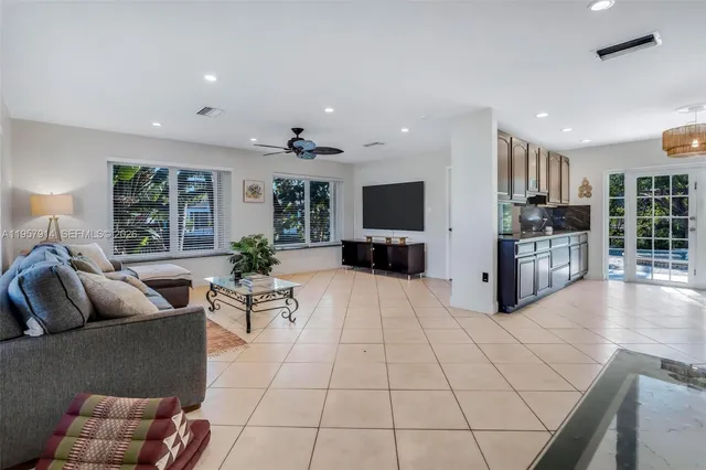 $4,500 | 1600 North 28th Court, Hollywood, FL 33020