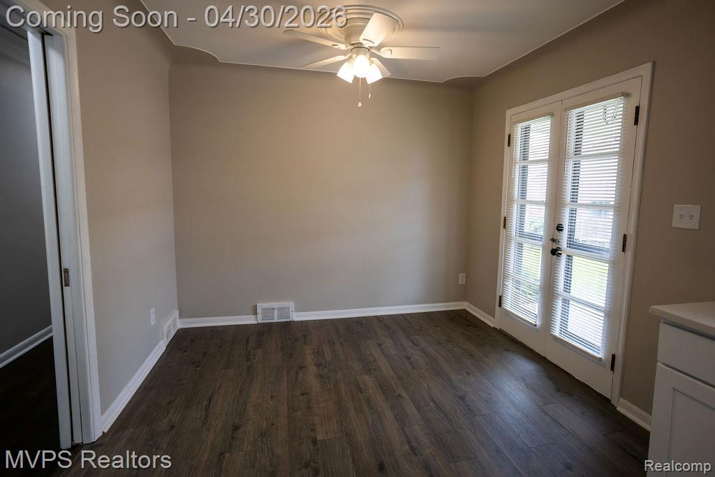 16133 Bell Avenue Eastpointe, MI 48021 - Photo 6 of 18