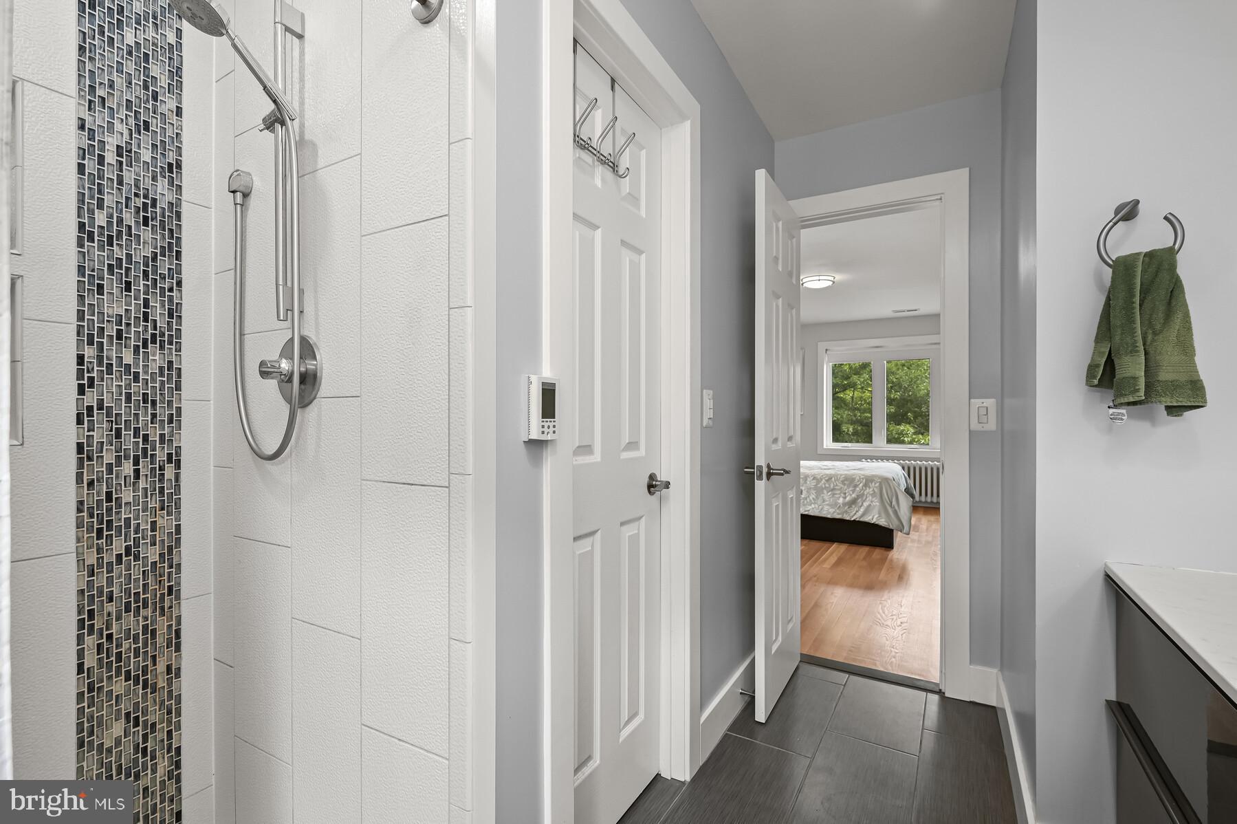 5202 Goddard Road Bethesda, MD 20814 - Photo 19 of 35 Master Bathroom