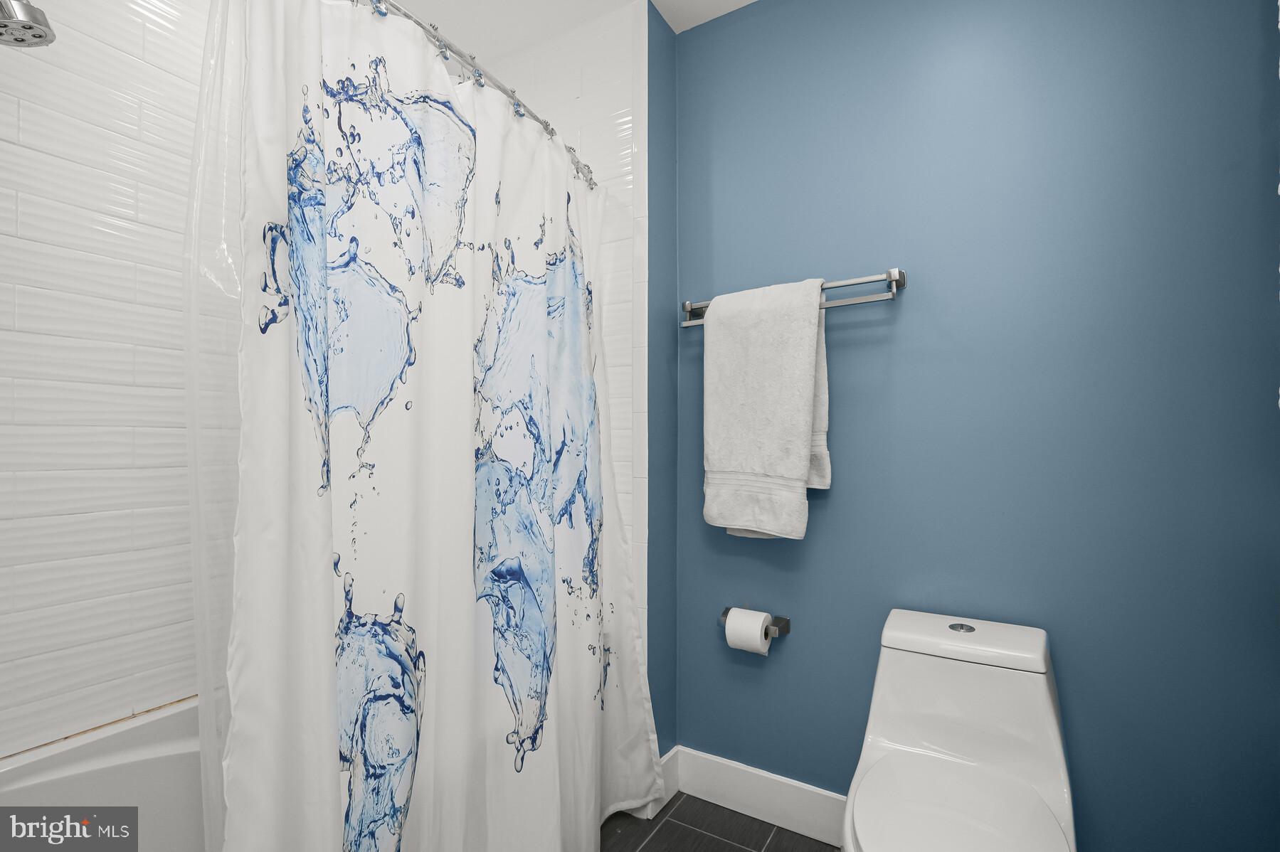 5202 Goddard Road Bethesda, MD 20814 - Photo 25 of 35 Upstairs Bathroom