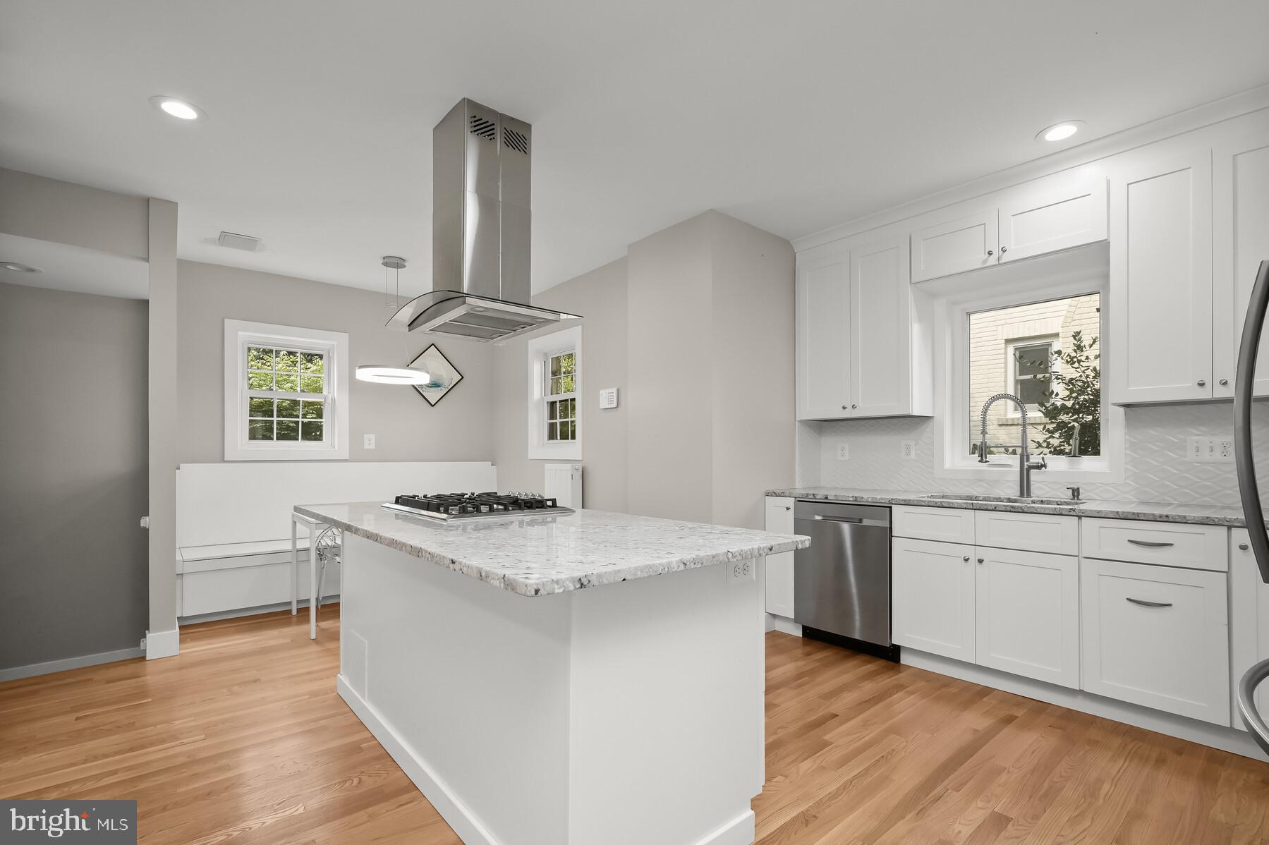 5202 Goddard Road Bethesda, MD 20814 - Photo 3 of 35 . . . makes meal preparation a snap!